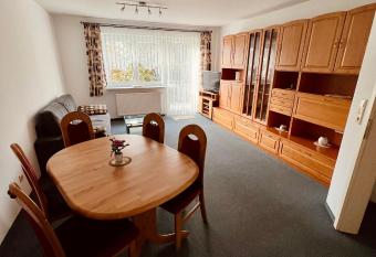 Komplette Wohnung in Wendelstein bei N  rnberg - Messen  he has Balcony rooms