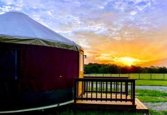 Wildflower Yurts: Honeysuckle allows 18 year olds to book a room