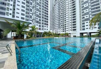 C180 Traders Garden 2R2B FreeWIFI/Astro has Balcony rooms