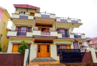 Catchy Cottages Ooty By Lexstays has Balcony rooms