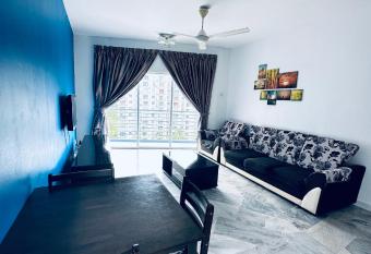 PD MARINA RESORT 2 allows 18 year olds to book a room