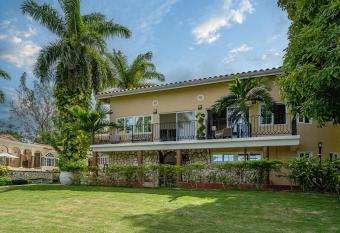 Hospitality Expert MMC - Fun Pool Bar & Beach allows 18 year olds to book a room