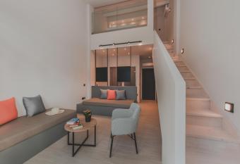 CAVO SUITES allows 18 year olds to book a room