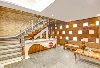 Flagship Hotel Starwood allows 18 year olds to book a room