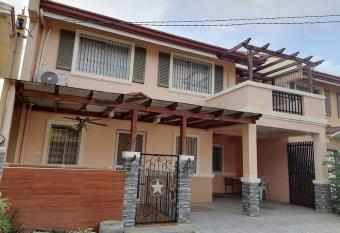Cheerful house , fully aircondition with jacuzzi. has Balcony rooms