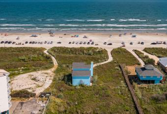 Crandalls Cottage - House has Balcony rooms