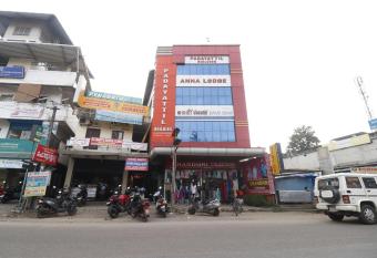 SPOT ON 70301 Padayattil Rooms allows 18 year olds to book a room