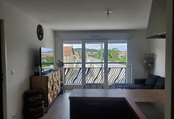 Joli appartement proche du centre-r  seau orange pour capter allows 18 year olds to book a room