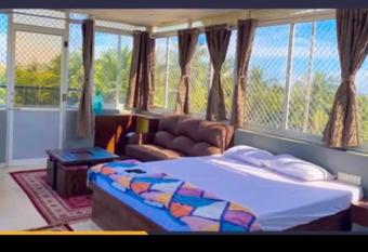 Happy holidays has Balcony rooms