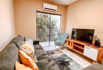 Amplio loft en zona residencial de Asunci  n allows 18 year olds to book a room