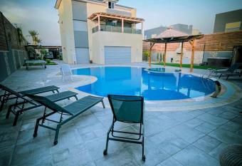 WOLF GATE L32/2 has Balcony rooms