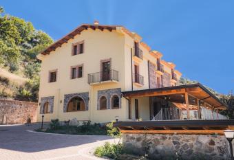 Villa Le Palme has Balcony rooms