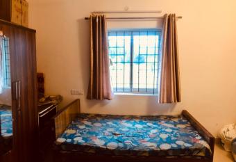 Luxurious sweet villa has Balcony rooms