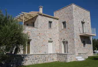 EFMAR EXCLUSIVE RESIDENCES has Balcony rooms