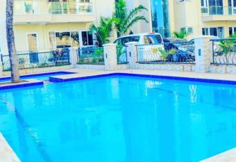 Beach View 4BR Nyali steps to Naivas has Balcony rooms