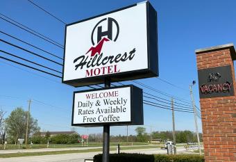 Hillcrest Motel by OYO Aurora near Lawrenceburg has Smoking rooms
