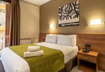 Hotel Aneto has Balcony rooms