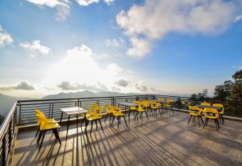 Bellagio by Dumnu Homes - Near Hanuman Temple Jakhoo has Balcony rooms