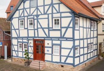 BACCO Bed & Breakfast allows 18 year olds to book a room