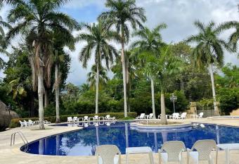 Finca Hotel Guadalupe has Balcony rooms