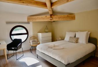 R  nov   Pkg Wifi Entr  e Ind - Port Pin - Coliving - Mas des Sous Bois allows 18 year olds to book a room