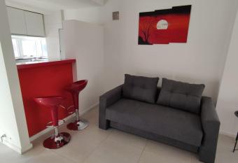 Departamento C  ntrico muy luminoso y acogedor. allows 18 year olds to book a room