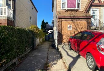 Lisk ave houses has Balcony rooms