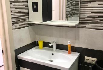 Groningen great aprt NL has Balcony rooms