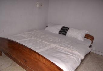 Godand Hotel allows 18 year olds to book a room