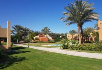 Stella Di Mare Makadi bay Hurgada allows 18 year olds to book a room