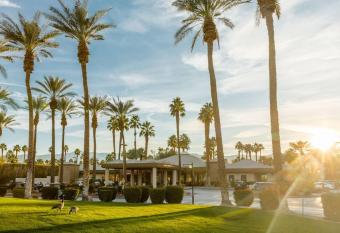 Large Studio in Marriott's Desert Springs has rooms with a private hot tub