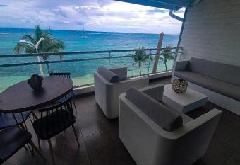 Only4View rooftop Sainte-Anne allows 18 year olds to book a room