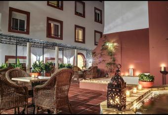 Apartamentos Murillo allows 18 year olds to book a room