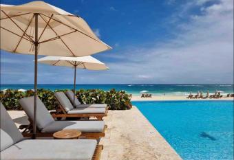 Penthouse in Hard Rock Punta Cana Beach, Casino & Infinity Pool has rooms with a private hot tub