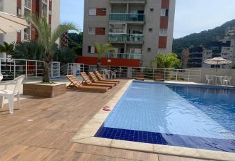 Apartamento Guaruj   Lazer completo Villa Di Fiori 600mts da praia has Smoking/Balcony rooms