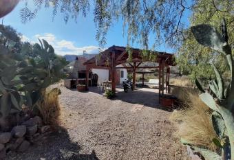 Rinc  n del Arco has Balcony rooms