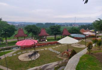 Joglo Kumpul Resort has Balcony rooms