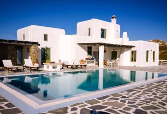 Villa Christi has Balcony rooms