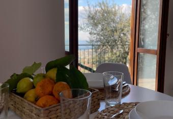 SKY VIEW Villa has Balcony rooms