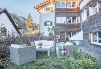 Vordersch  neck 2 has Balcony rooms