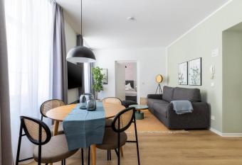 limehome Klagenfurt Goessgasse allows 18 year olds to book a room