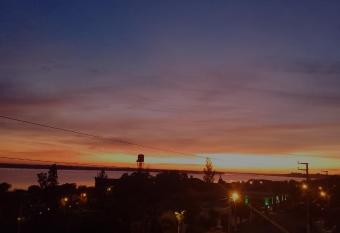 Monoambiente con vista al Rio Paran   has Balcony rooms