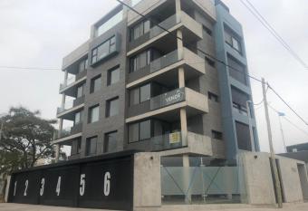 Monoambiente Costanera San Nicolas allows 18 year olds to book a room