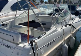 Ma Choune Bateau    quai village naturiste allows 18 year olds to book a room