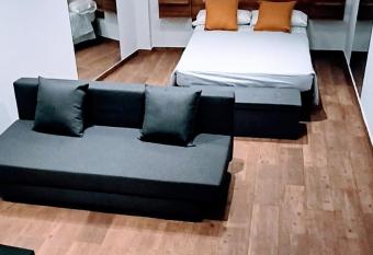 apartamento Ciempozuelos II allows 18 year olds to book a room