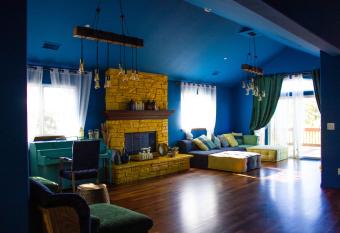 Indigo House has Balcony rooms