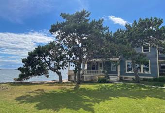 PRIVATE Home in CT on Belden Island has Balcony rooms
