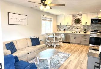 Guest Suites 1998 #1 - Charming 1 bedroom 1 bath Suite allows 18 year olds to book a room