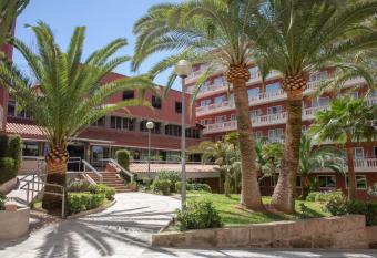 Seramar Hotel Luna Park Adults Only allows 18 year olds to book a room