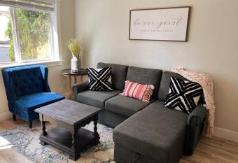 Guest Suites 1996 #1 - Tranquil 1 bedroom 1 bath Suite allows 18 year olds to book a room